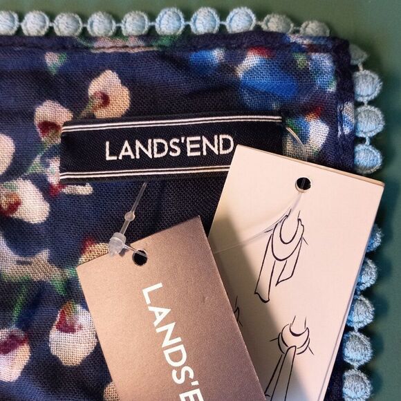 NWT Lands'End Deep Sea Floral Bloom Scarf - Picture 2 of 7